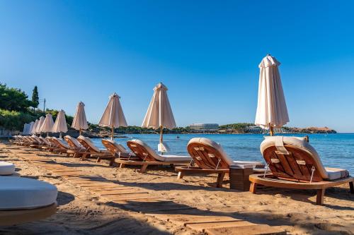 Villa Kavouri just 6 minutes walk to Kavouri beach