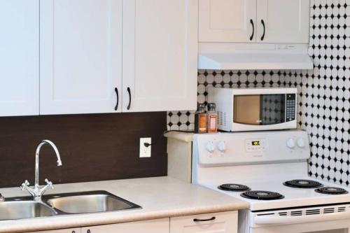 Sun Dog Manor in Maple Creek (SK)