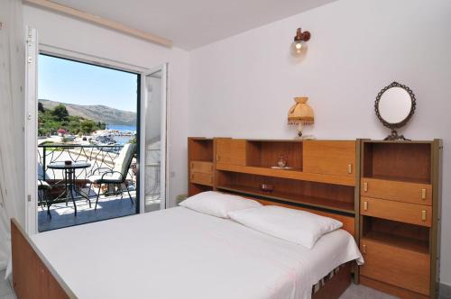 Apartments by the sea Seget Vranjica Trogir - 6597 - image 5