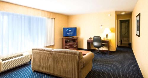 Best Western Plus Suites Downtown