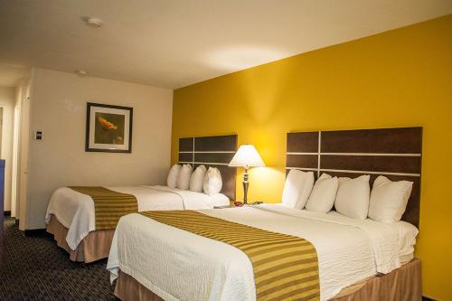 Queen Room with Two Queen Beds - Non-Smoking