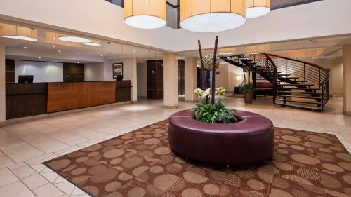 Best Western Plus Montreal Downtown-Hotel Europa image 3