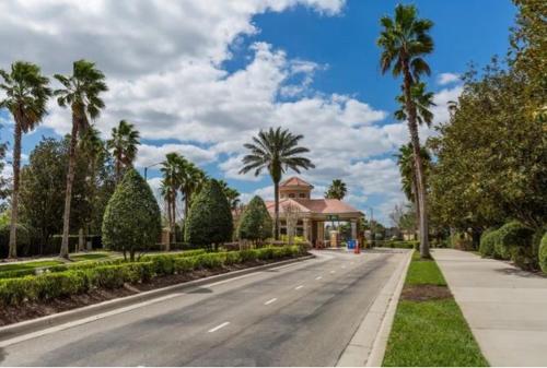 Disney Home - image 9