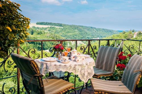 Burghotel - image 5