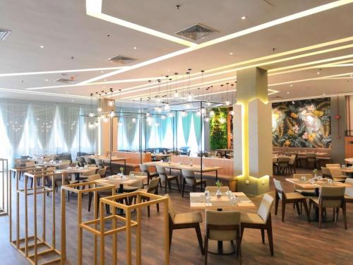 Restaurant, Austin Park Hotel in Tebrau