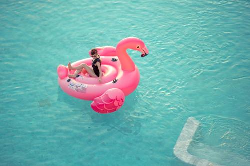 สระว่ายน้ำ