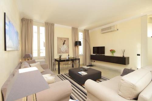 Crispi Luxury Apartments - My Extra Home - image 12