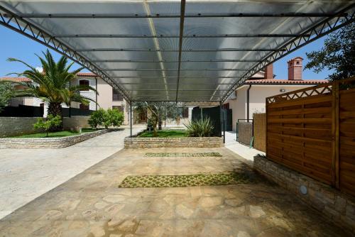 Charming villa Natali with private pool in Pula 2
