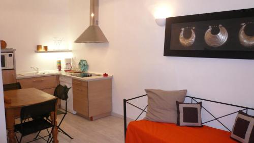 One-Bedroom Apartment 1st Floor - Ruelle Du Malonat