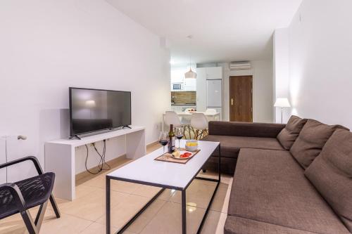 LA MERCED Apartments - image 4