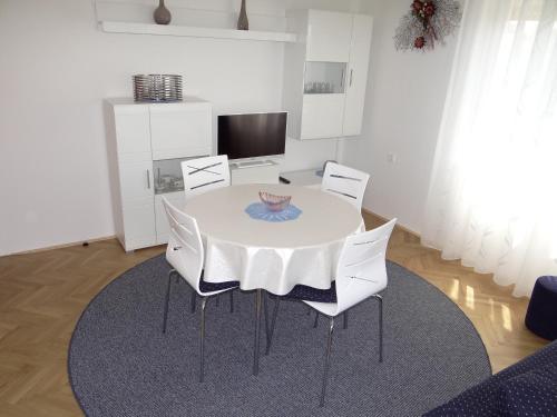 Apartment Marohnić - image 6