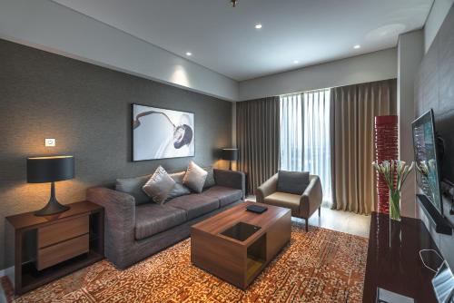 Guestroom, Oakwood Hotel & Residence Surabaya near Galaxy Mall