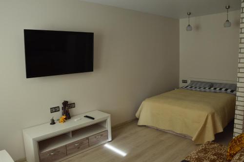 Rever House 5