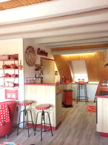 Chalet d'une chambre a Laguiole avec magnifique vue sur la montagne jardin amenage et WiFi gîte à louer Bois de Laguiole