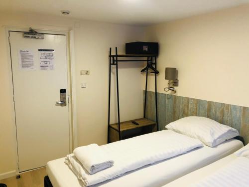 Hotel Damrak Inn - image 10