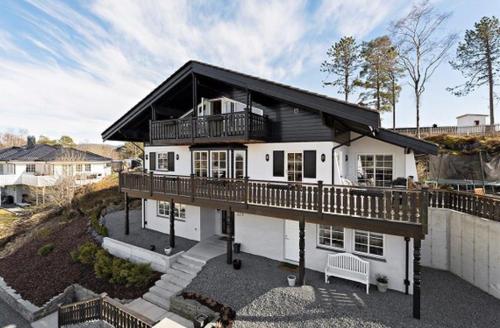 Tyroler Villa Hjellestad