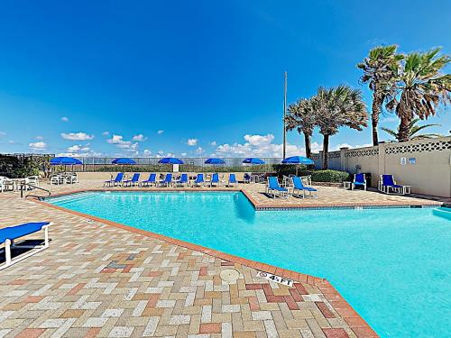 New Listing! Wave-Front Wonder with Pool & Sauna condo - main image