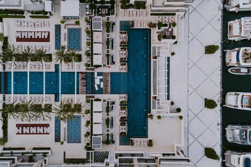 229083680 Regent Porto Montenegro