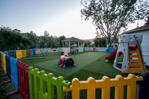 Limone Beach Resort - image 4