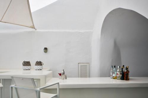 Cliff Side Suites - image 10