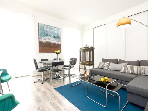 Apartment with 2 bedrooms in Nice with furnished terrace and WiFi 1 km from the beach