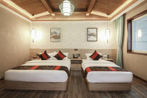 Zou Qu Ye Travel Hotel – Chungking (Chongqing), KY