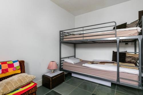 Twin room, economy