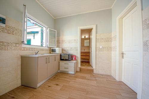 Chandris Apartments - image 3