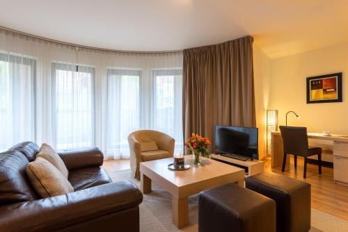 Brussels EU Parliament Terrace Residence - image 8