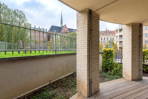 Brussels EU Parliament Terrace Residence - image 10