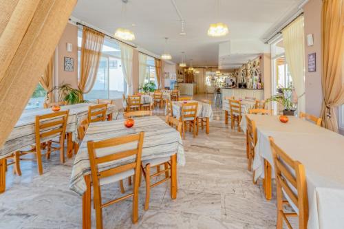 Chandris Apartments - image 4