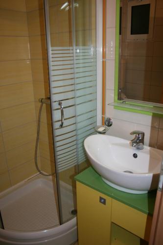 Belvedere Apartments - image 13
