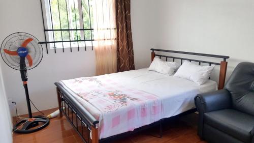 Charming apartment in Flic en Flac, 65 m², shared pool - Tap to explore photos