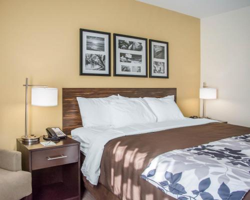 Sleep Inn & Suites Parkersburg in Parkersburg, USA