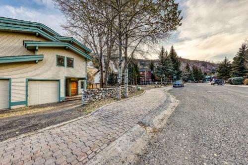 Aspenwood Ski Getaway - image 4