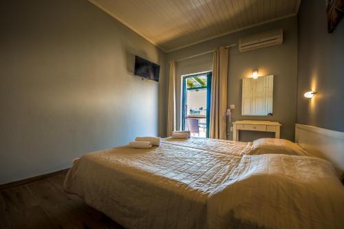 Chandris Apartments - image 9