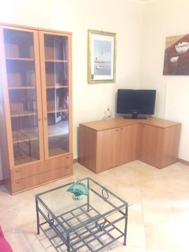  Studio at Campofelice di Roccella 1 km away from the beach, Pension in Campofelice di Roccella