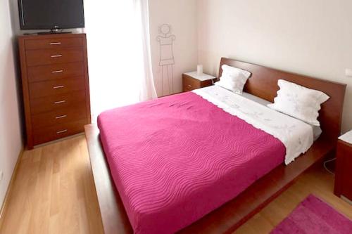  One bedroom appartement with city view enclosed garden and wifi at Funchal 5 km away from the beach in Funchal