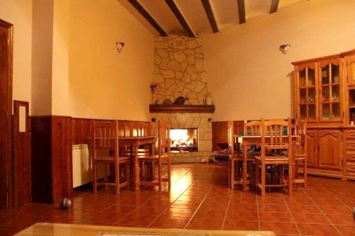. 2 bedrooms appartement with terrace and wifi at Guadalaviar