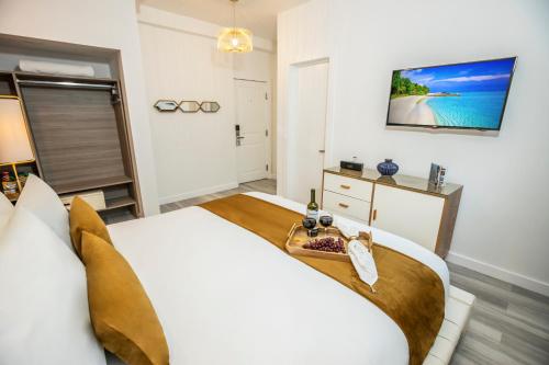 The Catalina Hotel & Beach Club