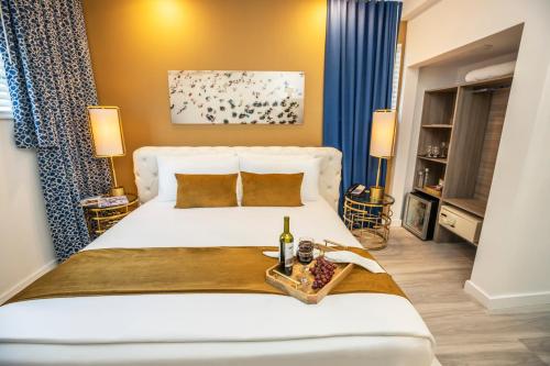 The Catalina Hotel & Beach Club