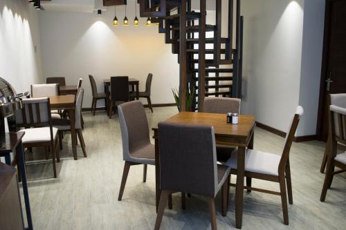 Restaurant, R&R Inn in Erévan