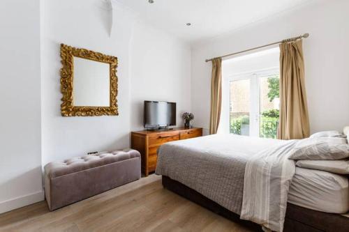 Stylish Kensington Apartment near Holland Park & Hyde Park