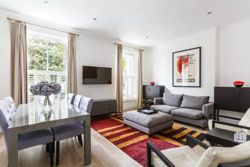 Stylish Kensington Apartment Near Hyde Park, , London