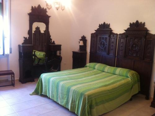 Double or Twin Room image 7