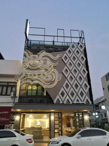 YAKTHAI POSHTEL, Bangkok