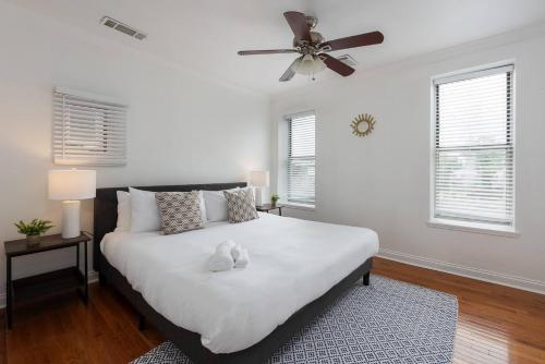 Trendy 3BR Tiffany Retreat - image 10