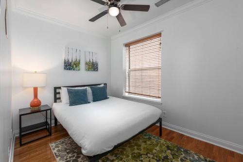 Trendy 3BR Tiffany Retreat - image 10