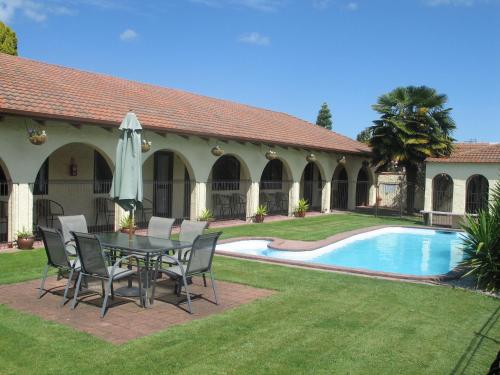 حديقة, Captains Quarters Motor Inn in كامبريدج