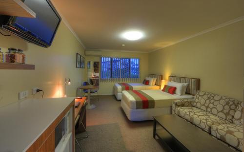 2 twin beds